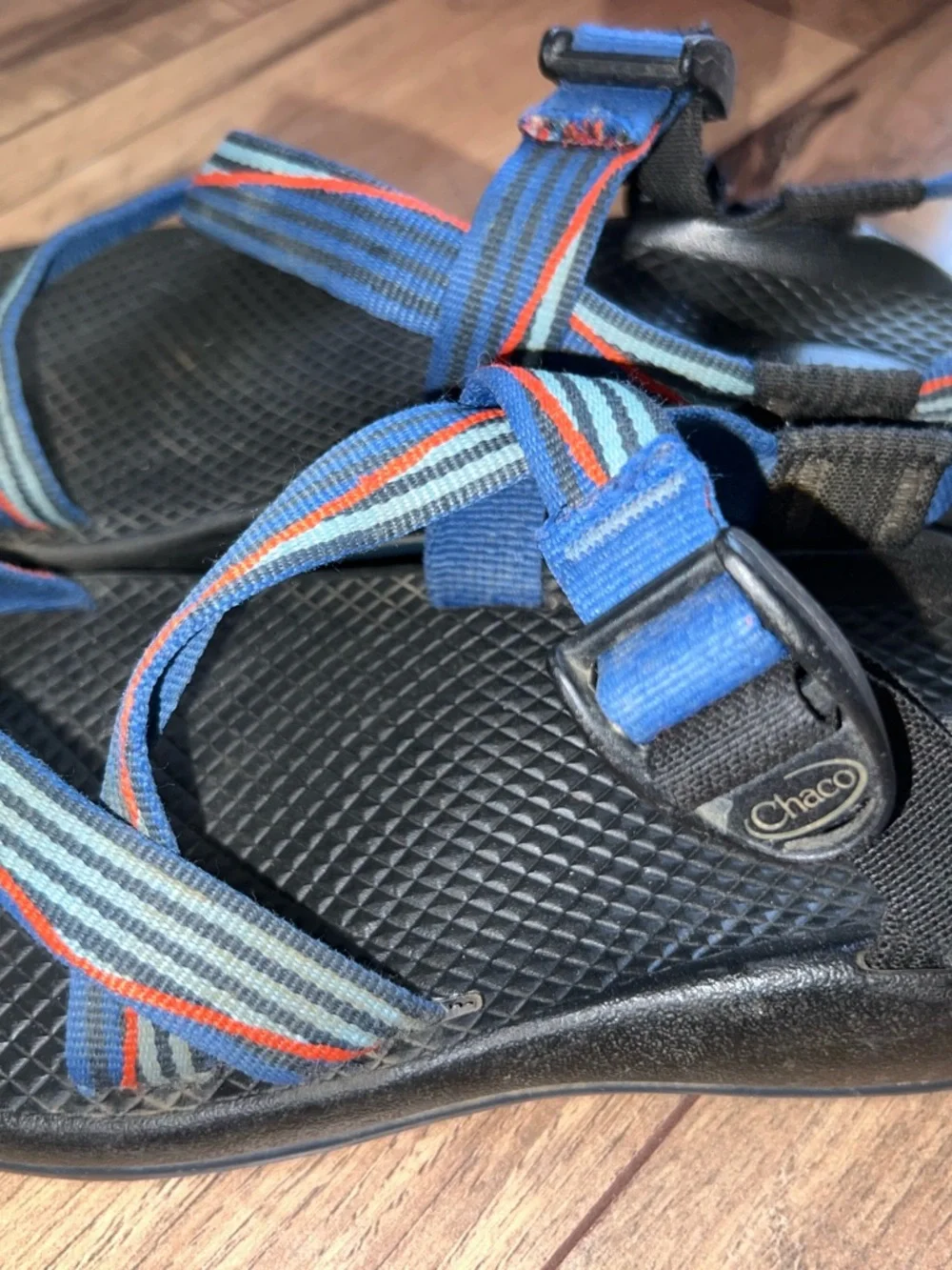 Chaco Kids Z1 EcoTread Sport Sandals Blue Striped Size 4 Big Kid Hiking Shoes